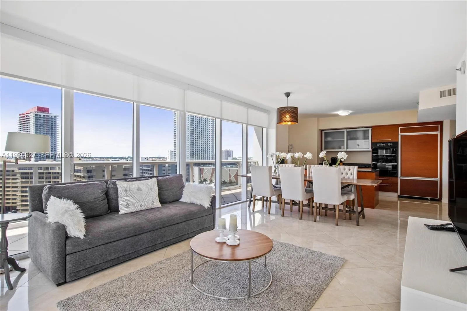 Foto de propiedad en 1830 S Ocean Drive 1406, Hallandale Beach, FL 33009 Hallandale Beach con MLS# 