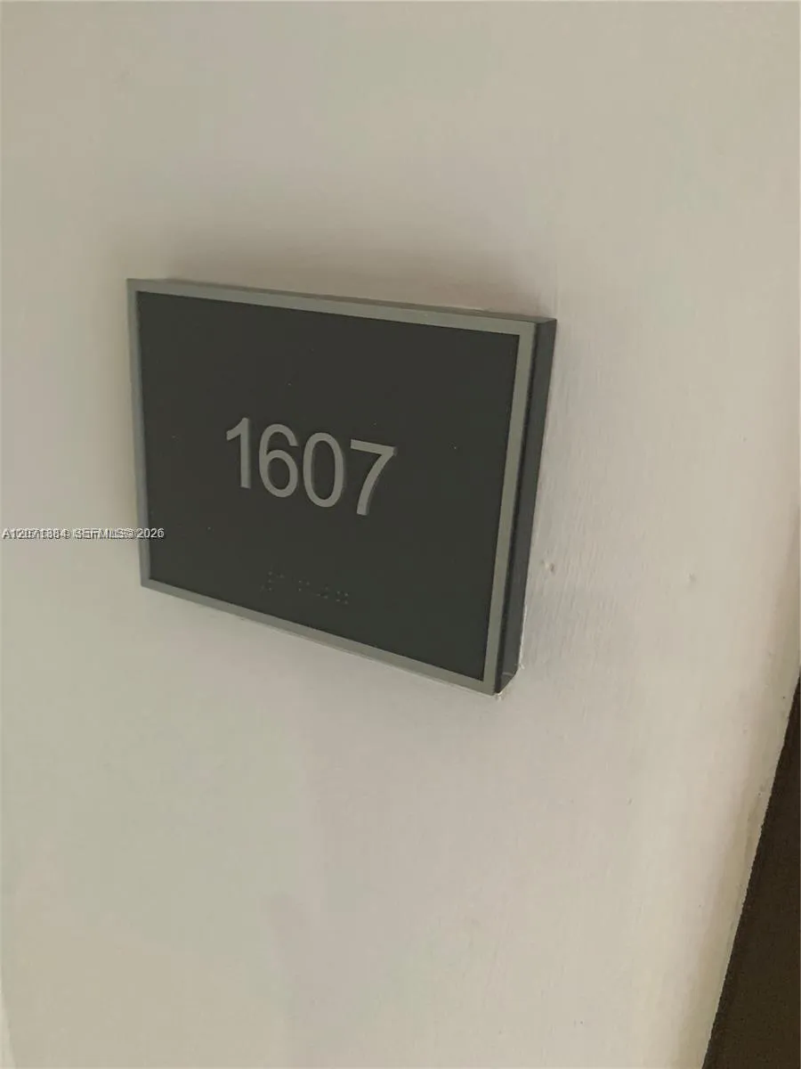 Foto de propiedad en 1830 S Ocean Drive 1607, Hallandale Beach, FL 33009 Hallandale Beach con MLS# 