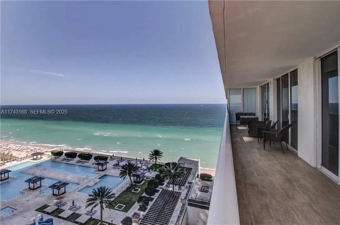 Foto de propiedad en 1830 S Ocean Drive 1708, Hallandale Beach, FL 33009 Hallandale Beach con MLS# 