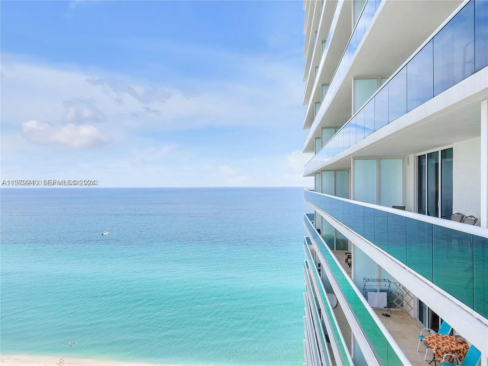 Foto de propiedad en 1830 S Ocean Drive 2010, Hallandale Beach, FL 33009 Hallandale Beach con MLS#