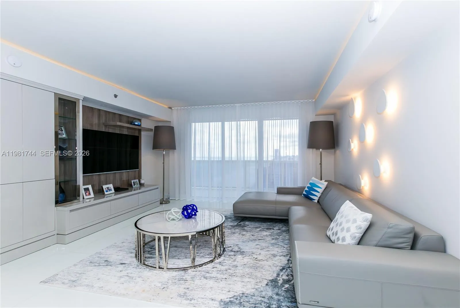Foto de propiedad en 1830 S Ocean Drive 2903, Hallandale Beach, FL 33009 Hallandale Beach con MLS# 