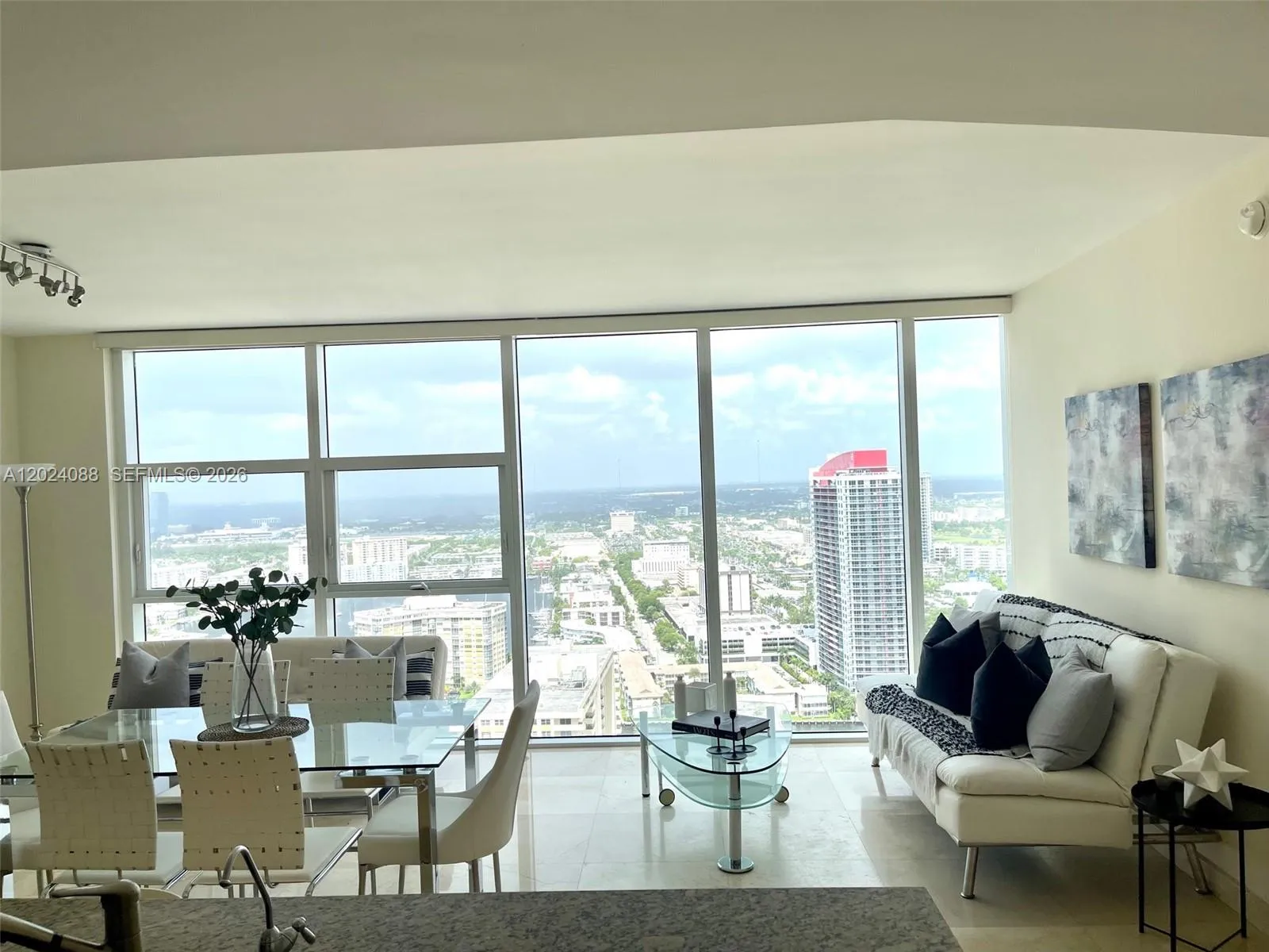 Foto de propiedad en 1830 S Ocean Drive 3407, Hallandale Beach, FL 33009 Hallandale Beach con MLS# 