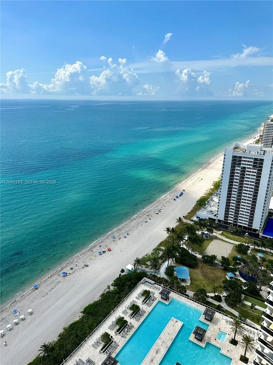 Foto de propiedad en 1830 S Ocean Drive 3705, Hallandale Beach, FL 33009 Hallandale Beach con MLS# 