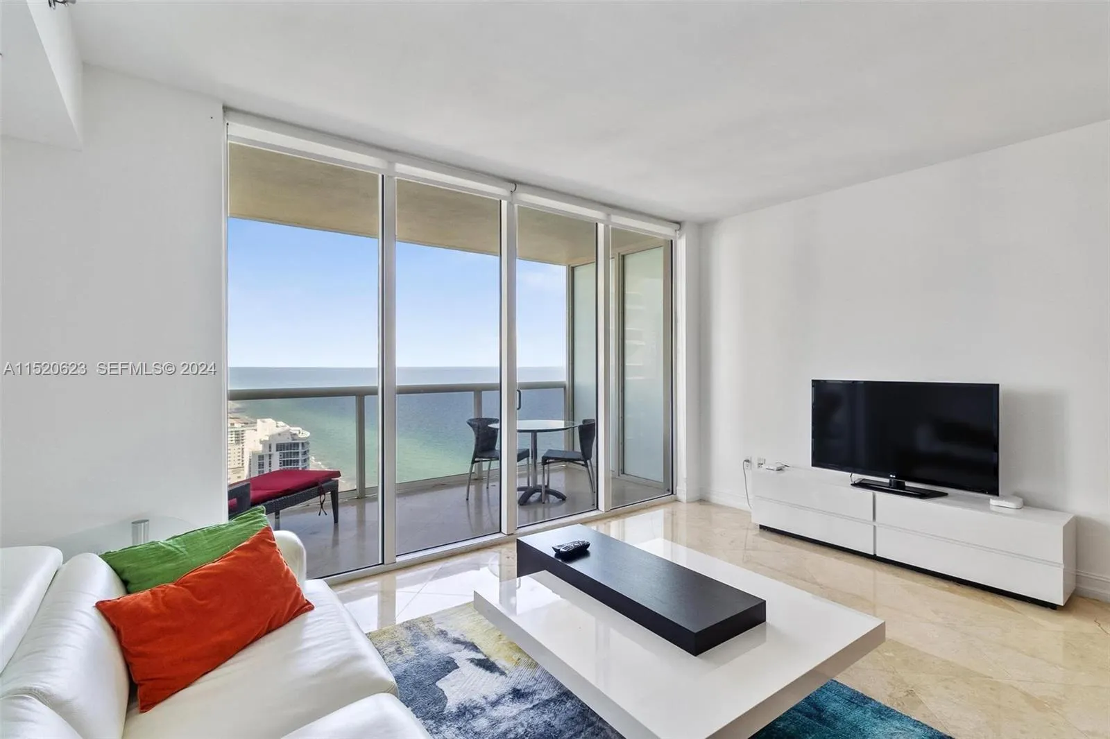 Foto de propiedad en 1830 S Ocean Drive 3809, Hallandale Beach, FL 33009 Hallandale Beach con MLS# 
