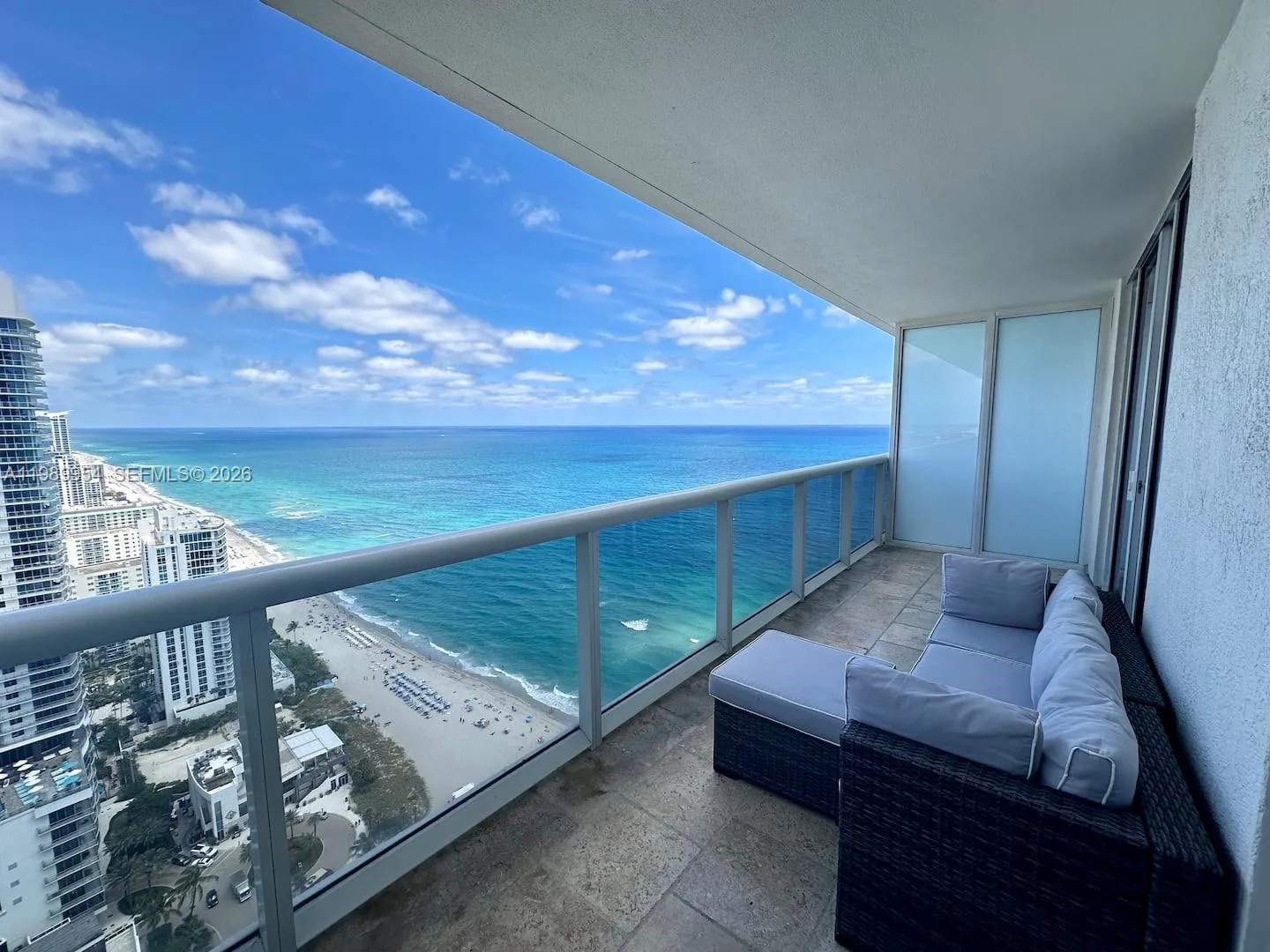 Foto de propiedad en 1830 S Ocean Drive 4010, Hallandale Beach, FL 33009 Hallandale Beach con MLS# 