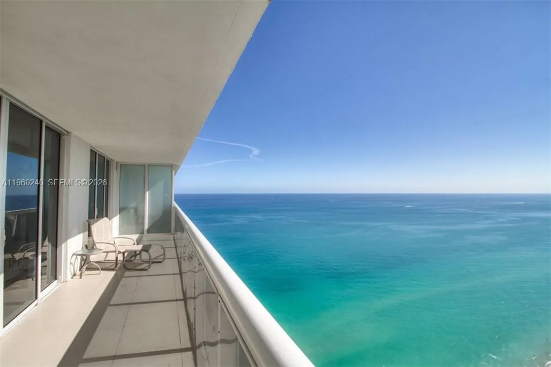 Foto de propiedad en 1830 S Ocean Drive 4404, Hallandale Beach, FL 33009 Hallandale Beach con MLS# 
