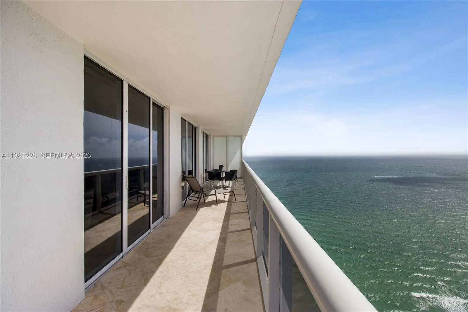 Foto de propiedad en 1830 S Ocean Drive 4606, Hallandale Beach, FL 33009 Hallandale Beach con MLS# 