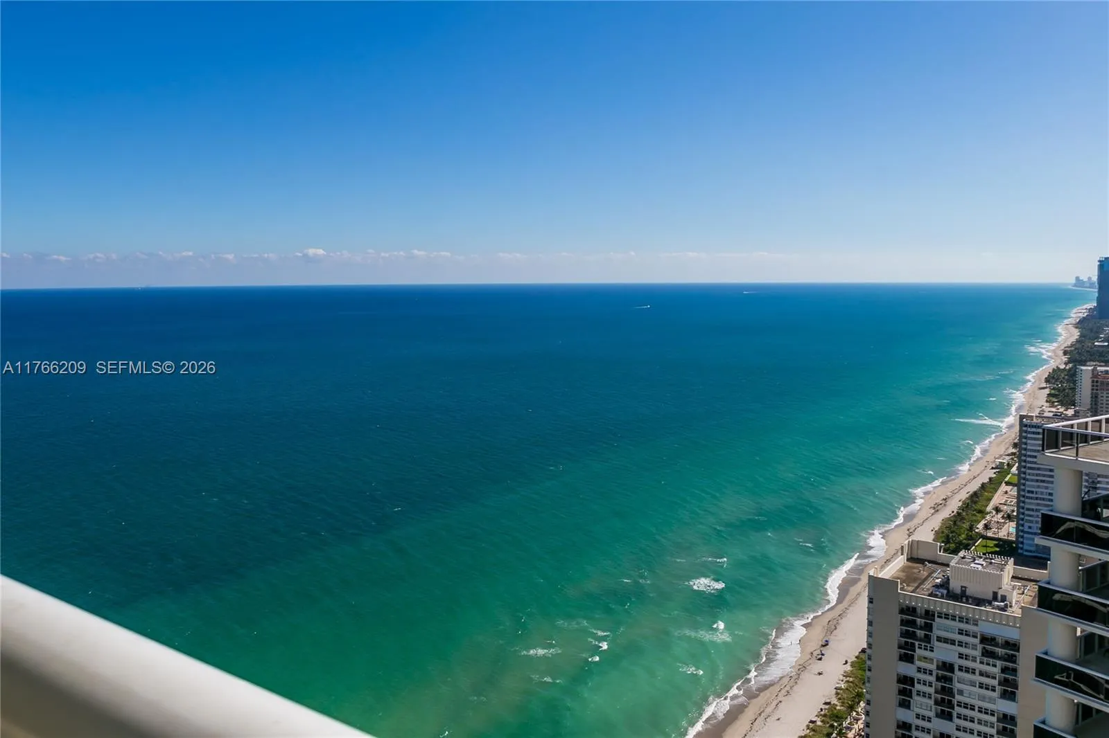 Foto de propiedad en 1830 S Ocean Drive 4705, Hallandale Beach, FL 33009 Hallandale Beach con MLS# 