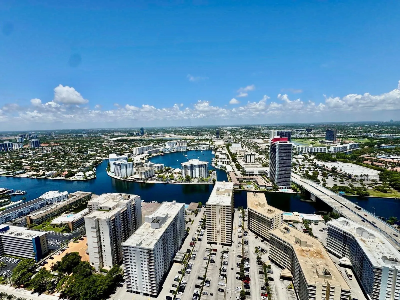 Foto de propiedad en 1830 S Ocean Drive 4806, Hallandale Beach, FL 33009 Hallandale Beach con MLS# 