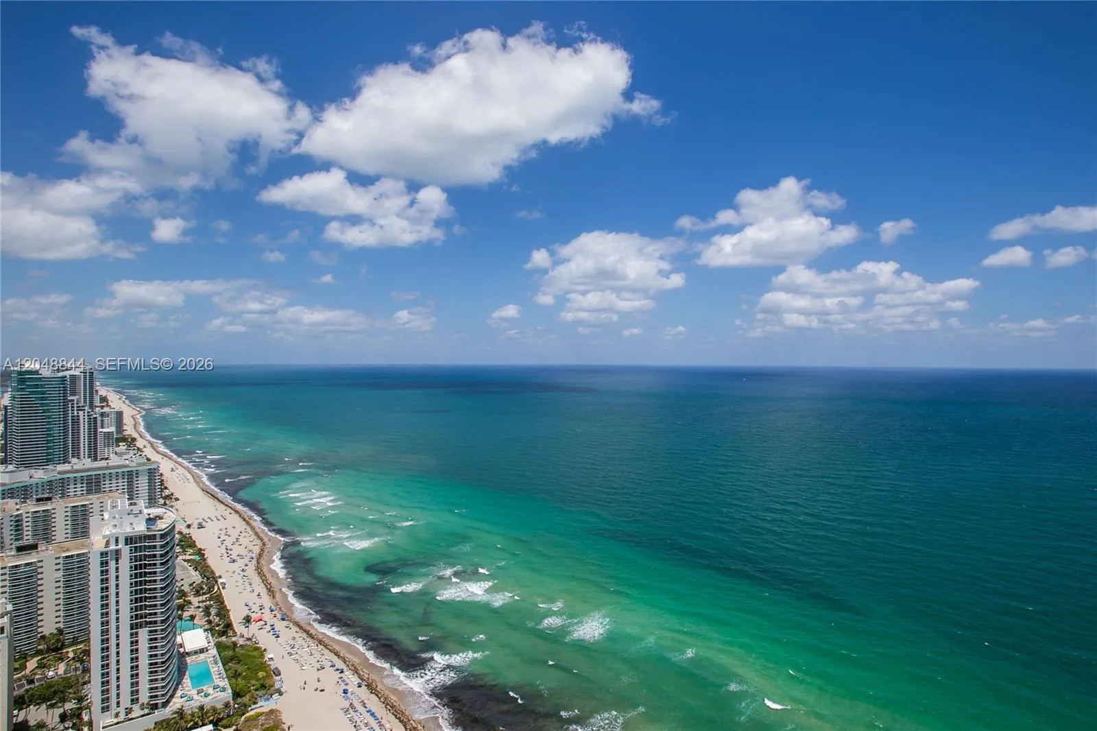 Foto de propiedad en 1830 S Ocean Drive 4812, Hallandale Beach, FL 33009 Hallandale Beach con MLS# 