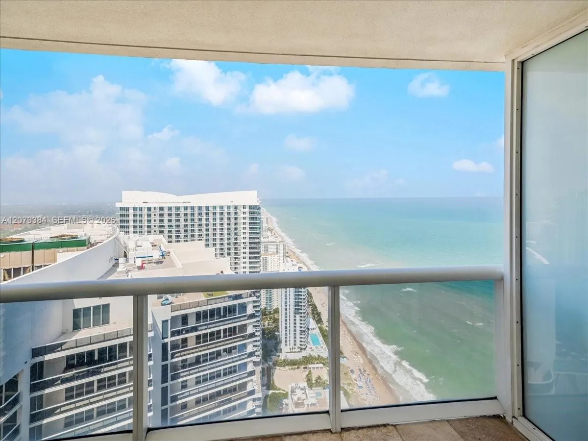 Foto de propiedad en 1830 S Ocean Drive 5009, Hallandale Beach, FL 33009 Hallandale Beach con MLS# 