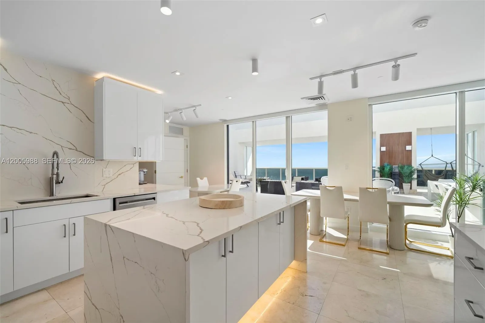 En Renta 1830 S Ocean Drive 5103, Hallandale Beach, FL 33009, Hallandale Beach, FL 33009