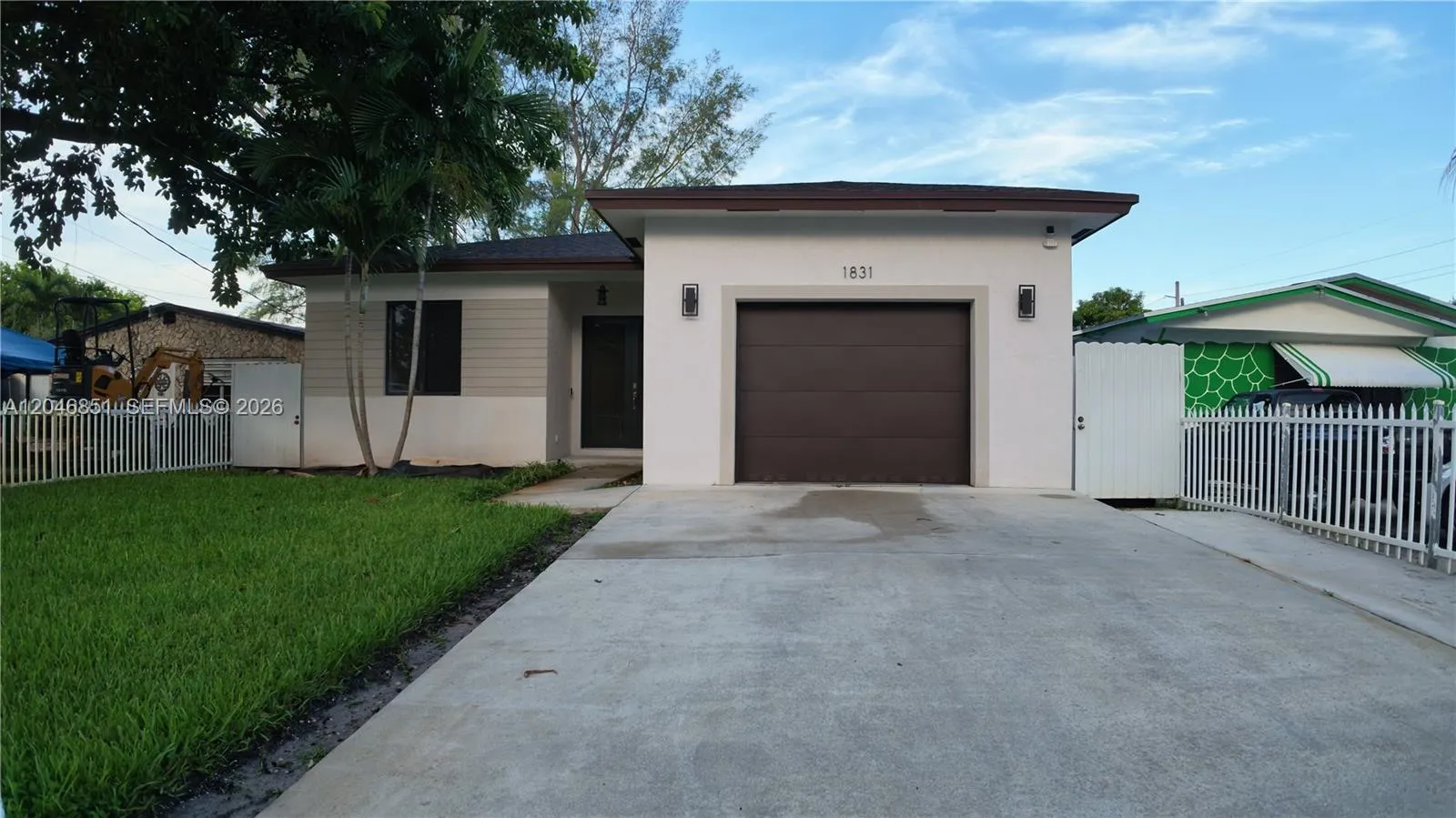 Foto de propiedad en 1831 SW 48th Avenue, West Park, FL 33023 West Park con MLS# 