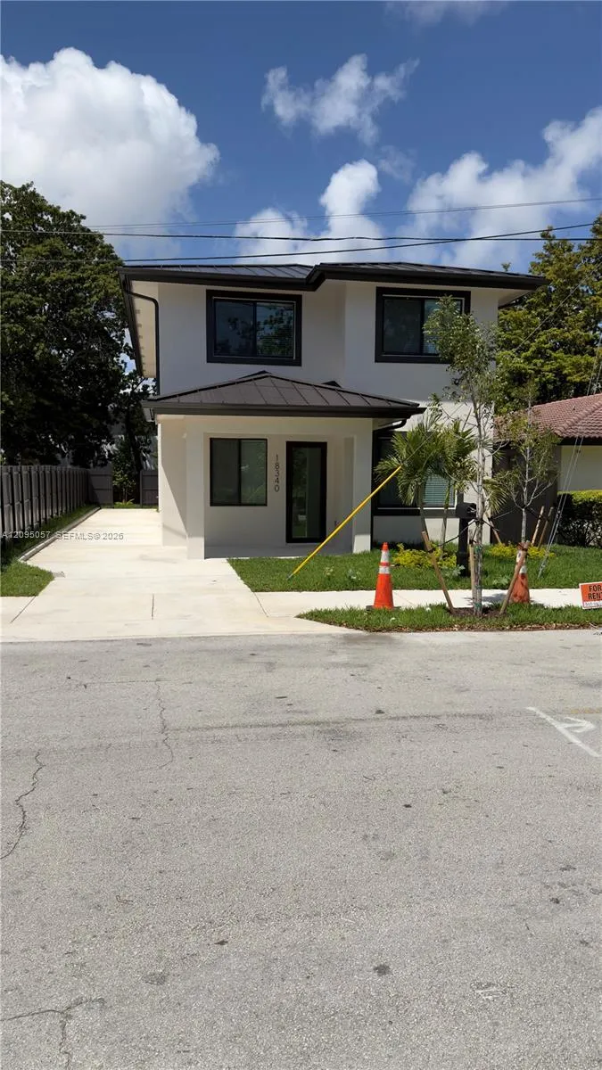 En Venta 18340 SW 102 Place, Miami, FL 33157, Miami, FL 33157