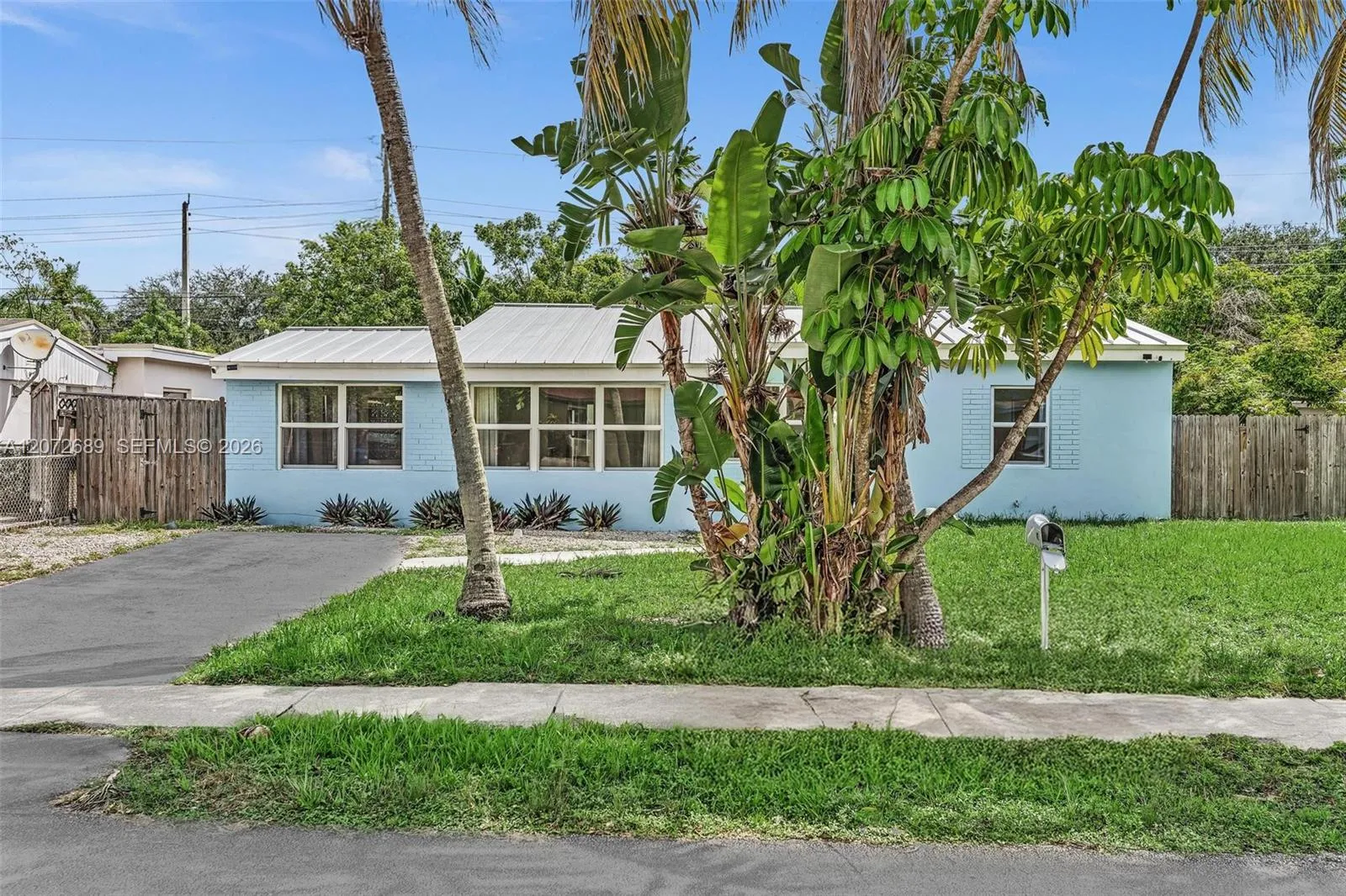 En Venta 18381 NE 21st Place, North Miami Beach, FL 33179, North Miami Beach, FL 33179