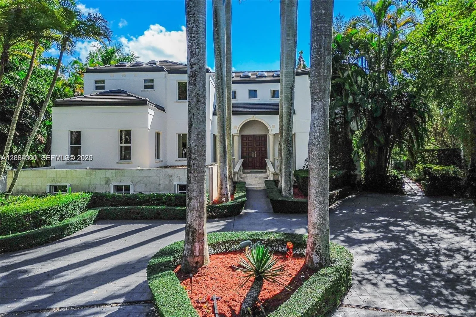En Renta 184 Paloma Drive, Coral Gables, FL 33143, Coral Gables, FL 33143