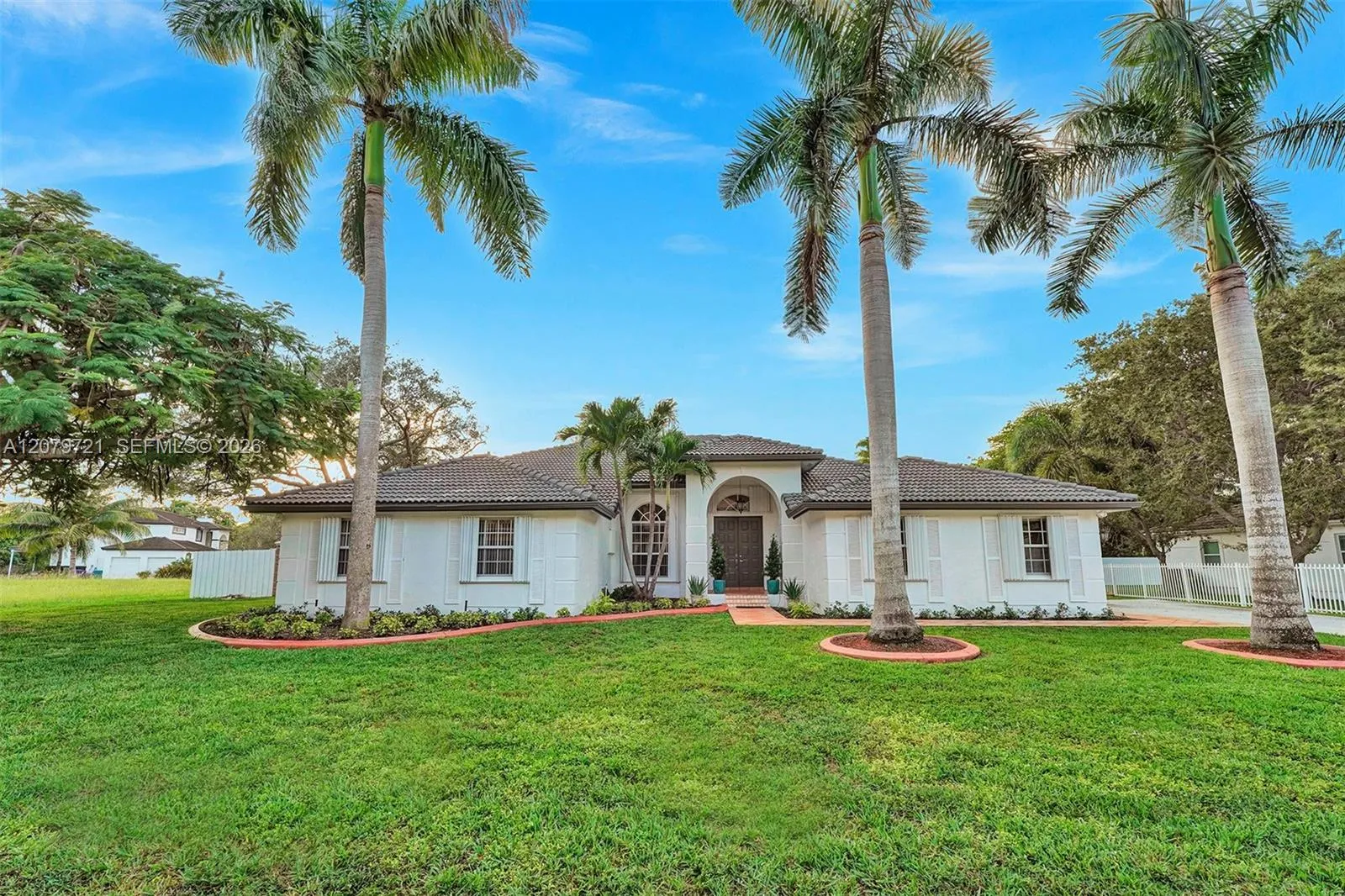 Foto de propiedad en 18440 SW 77th Court 0, Cutler Bay, FL 33157 Cutler Bay con MLS# 
