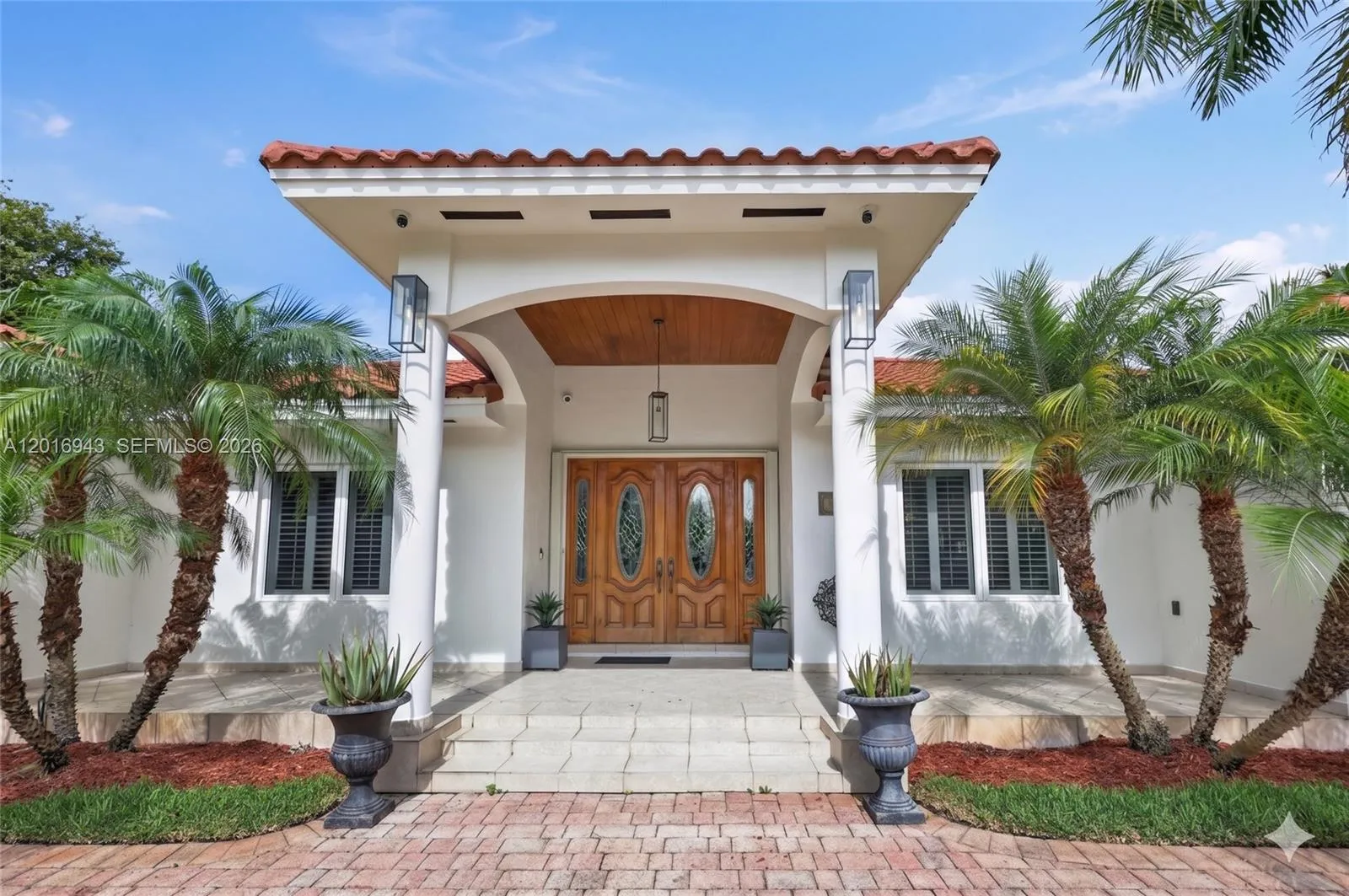 Foto de propiedad en 18461 SW 83rd Avenue, Cutler Bay, FL 33157 Cutler Bay con MLS# 