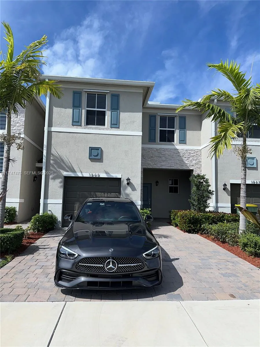 Foto de propiedad en 1848 SE 7 Terrace 1848, Homestead, FL 33034 Homestead con MLS# 