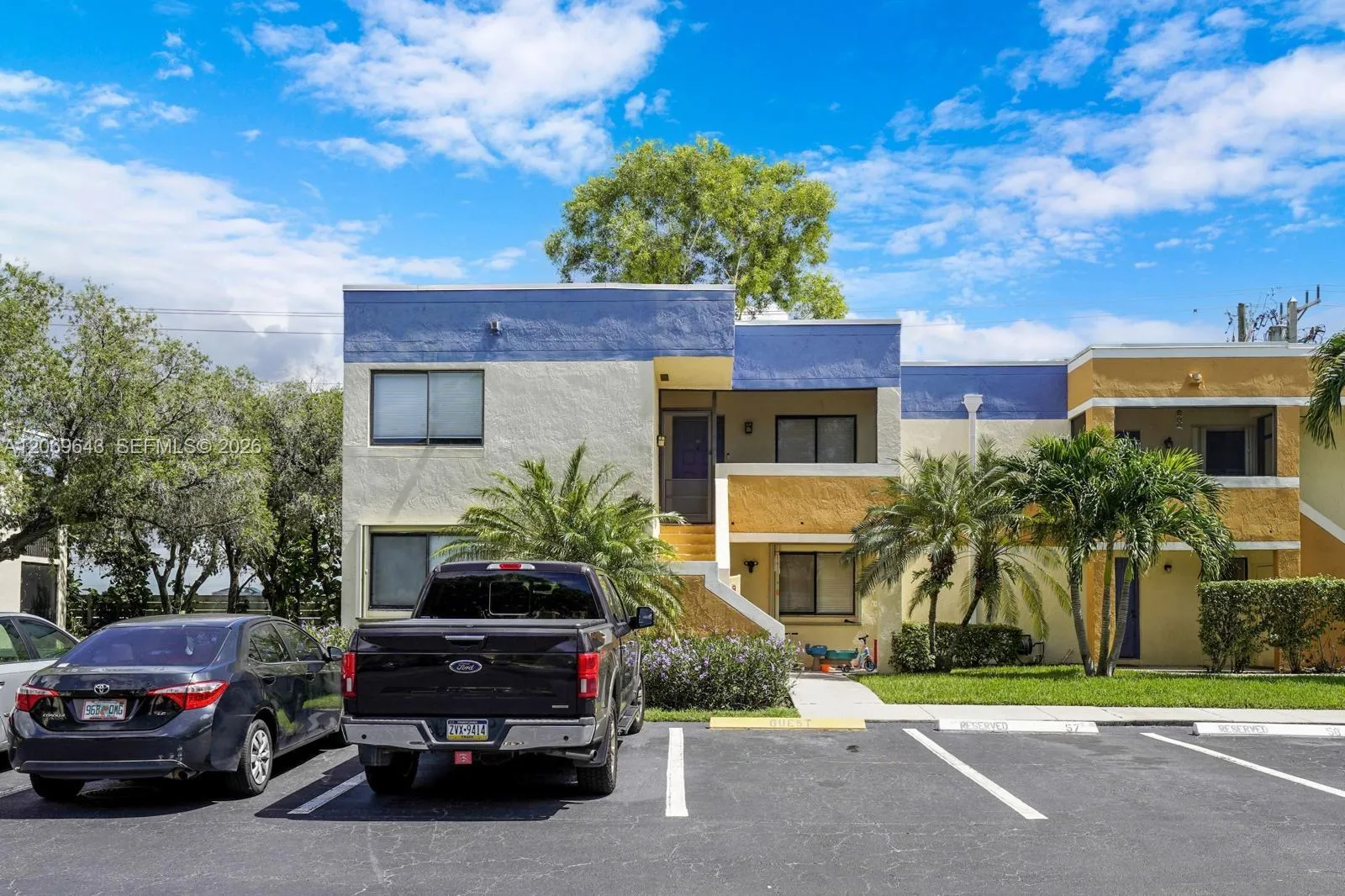 Foto de propiedad en 185 Lakeview Drive 201, Weston, FL 33326 Weston con MLS# 