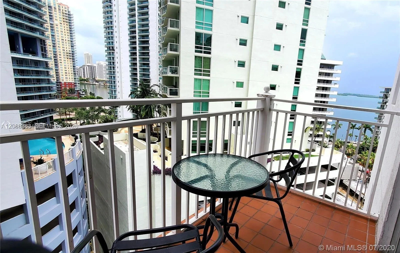 Foto de propiedad en 185 SE 14th Terrace 1203, Miami, FL 33131 Miami con MLS# 