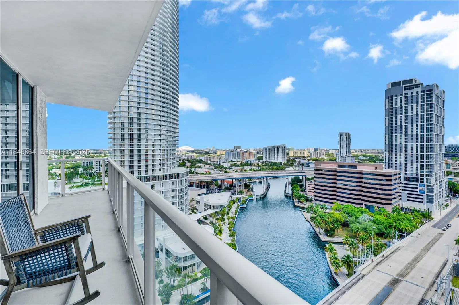 Foto de propiedad en 185 SW 7th Street 1901, Miami, FL 33130 Miami con MLS# 