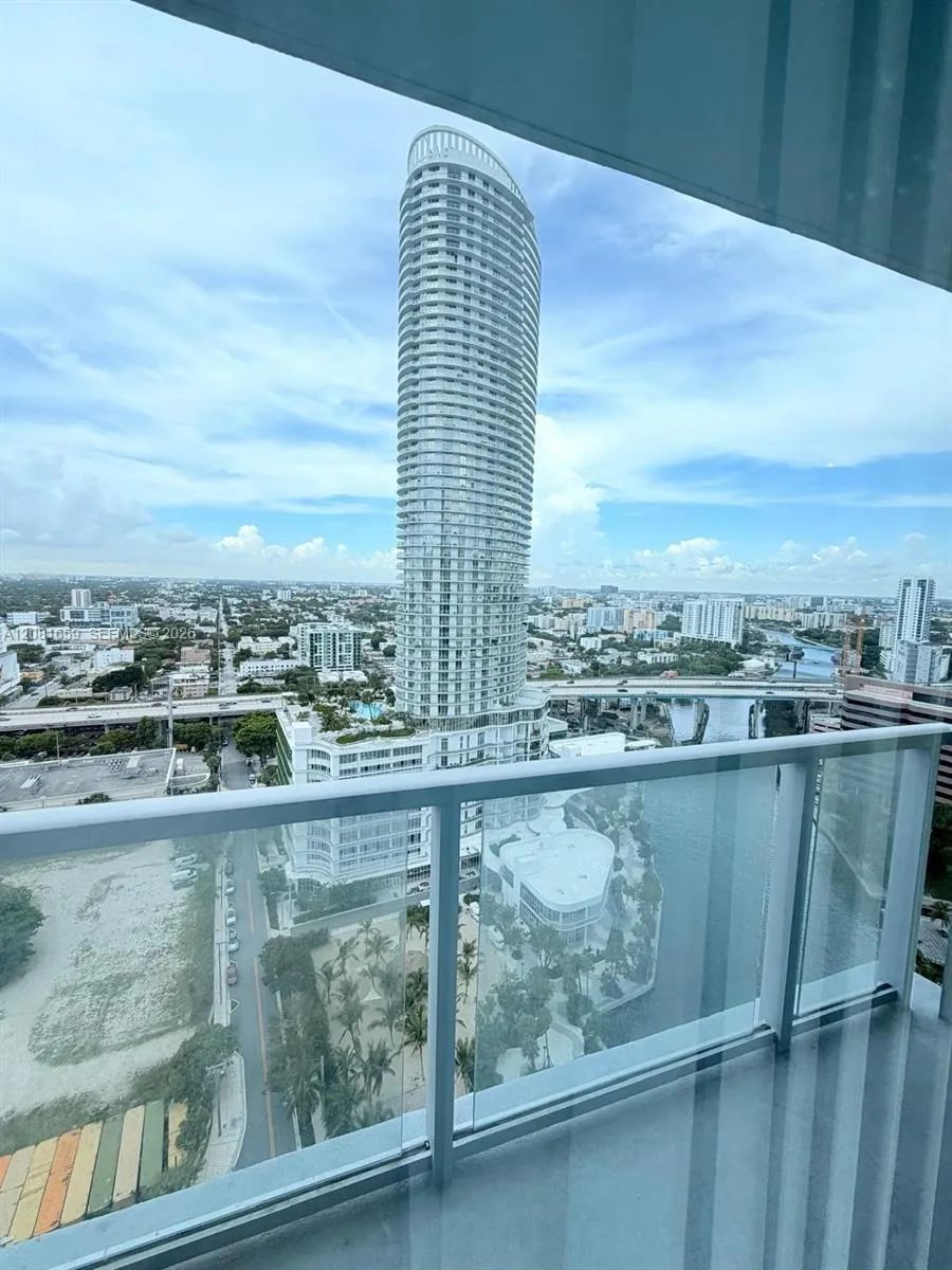 Foto de propiedad en 185 SW 7th Street 2600, Miami, FL 33130 Miami con MLS# 