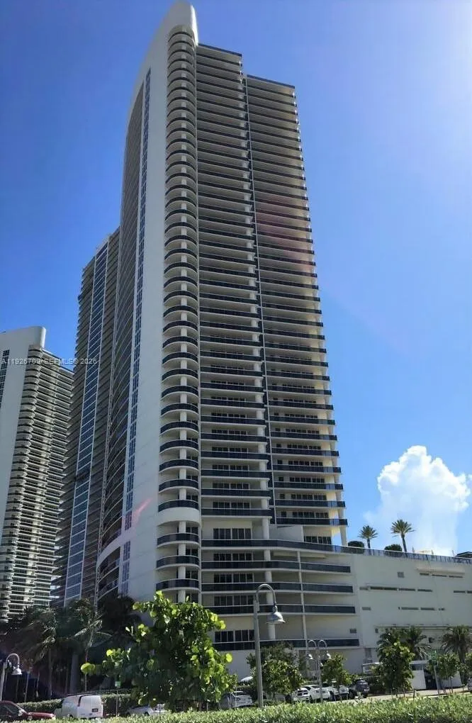 Foto de propiedad en 1850 S Ocean Drive 1405, Hallandale Beach, FL 33009 Hallandale Beach con MLS#