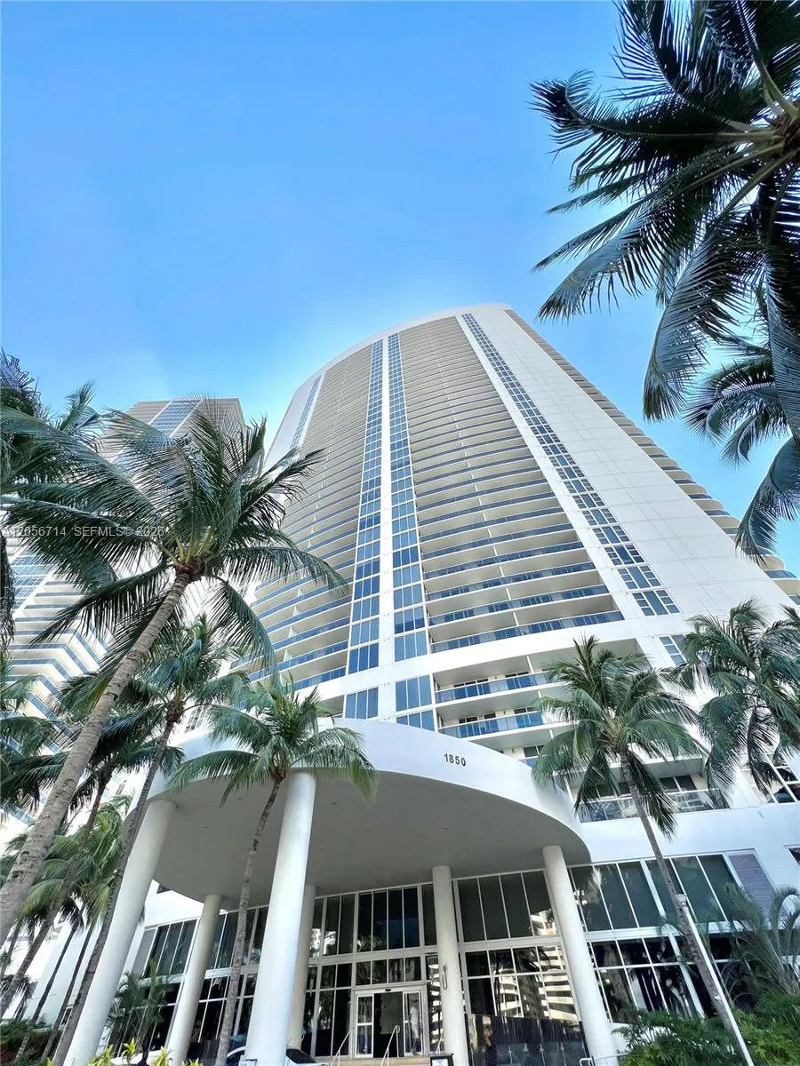 Foto de propiedad en 1850 S Ocean Drive 2204, Hallandale Beach, FL 33009 Hallandale Beach con MLS#