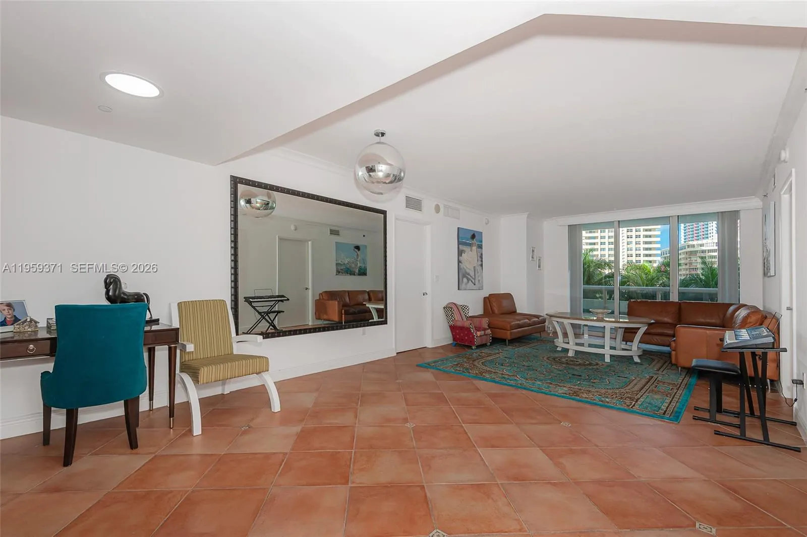 Foto de propiedad en 1850 S Ocean Drive 408, Hallandale Beach, FL 33009 Hallandale Beach con MLS# 