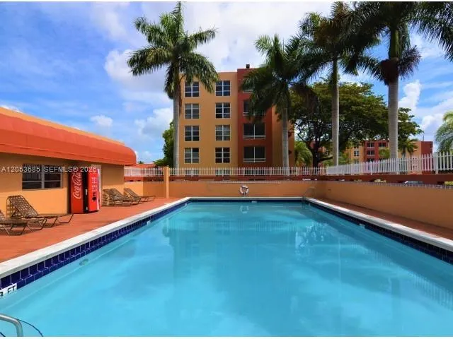 Foto de propiedad en 1850 SW 122nd Avenue 213, Miami, FL 33175 Miami con MLS# 