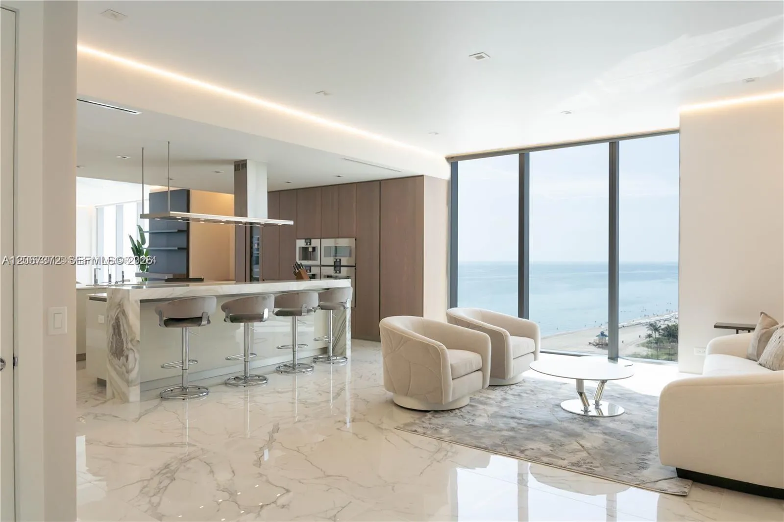 Foto de propiedad en 18501 Collins Avenue 1104, Sunny Isles Beach, FL 33160 Sunny Isles Beach con MLS# 