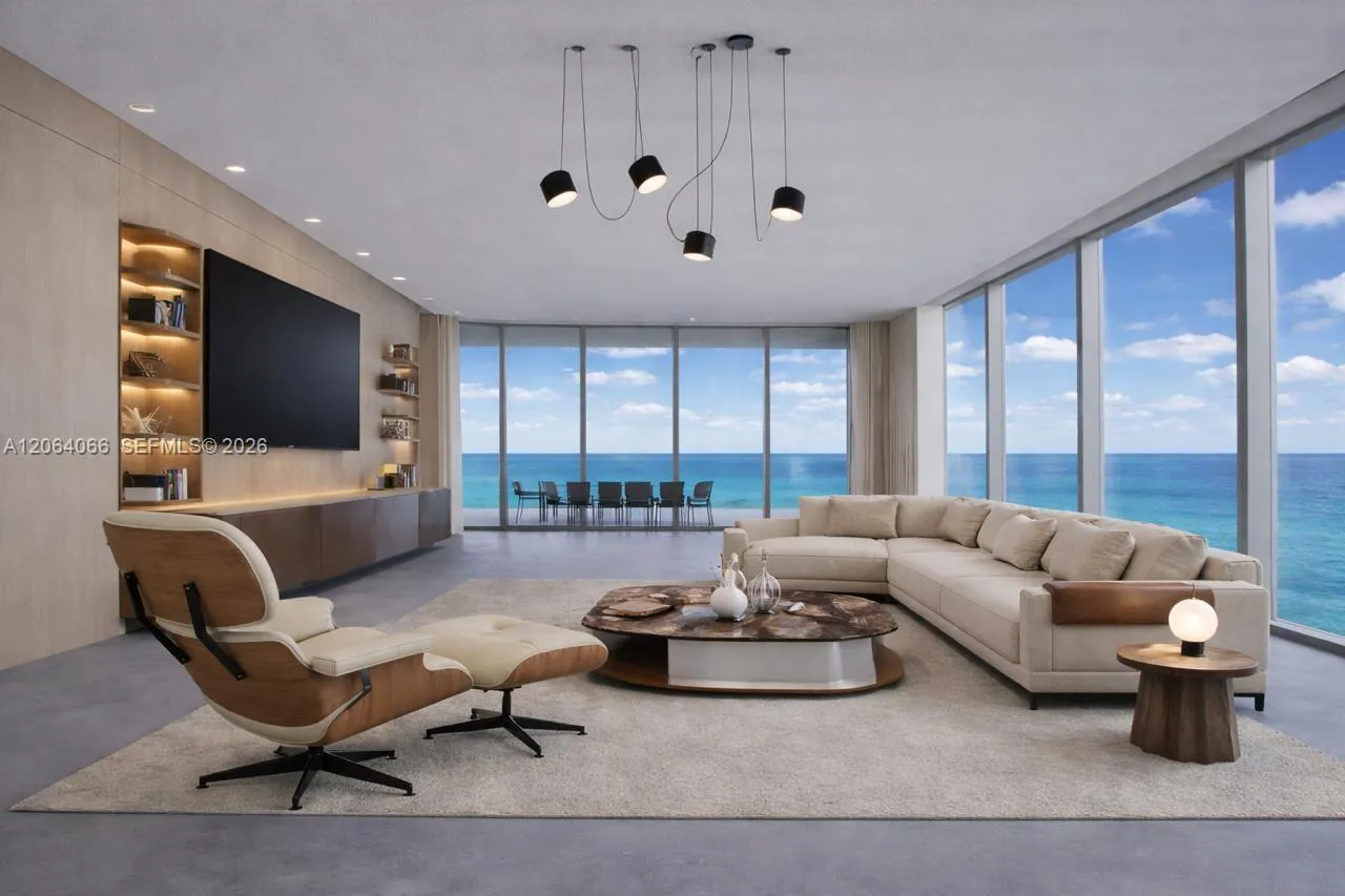 Foto de propiedad en 18501 Collins Avenue 1804, Sunny Isles Beach, FL 33160 Sunny Isles Beach con MLS# 