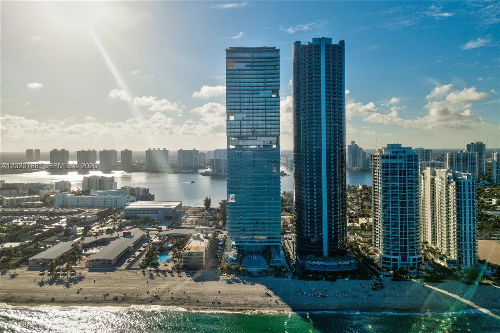 Foto de propiedad en 18501 E Collins 1503, Sunny Isles Beach, FL 33160 Sunny Isles Beach con MLS# 