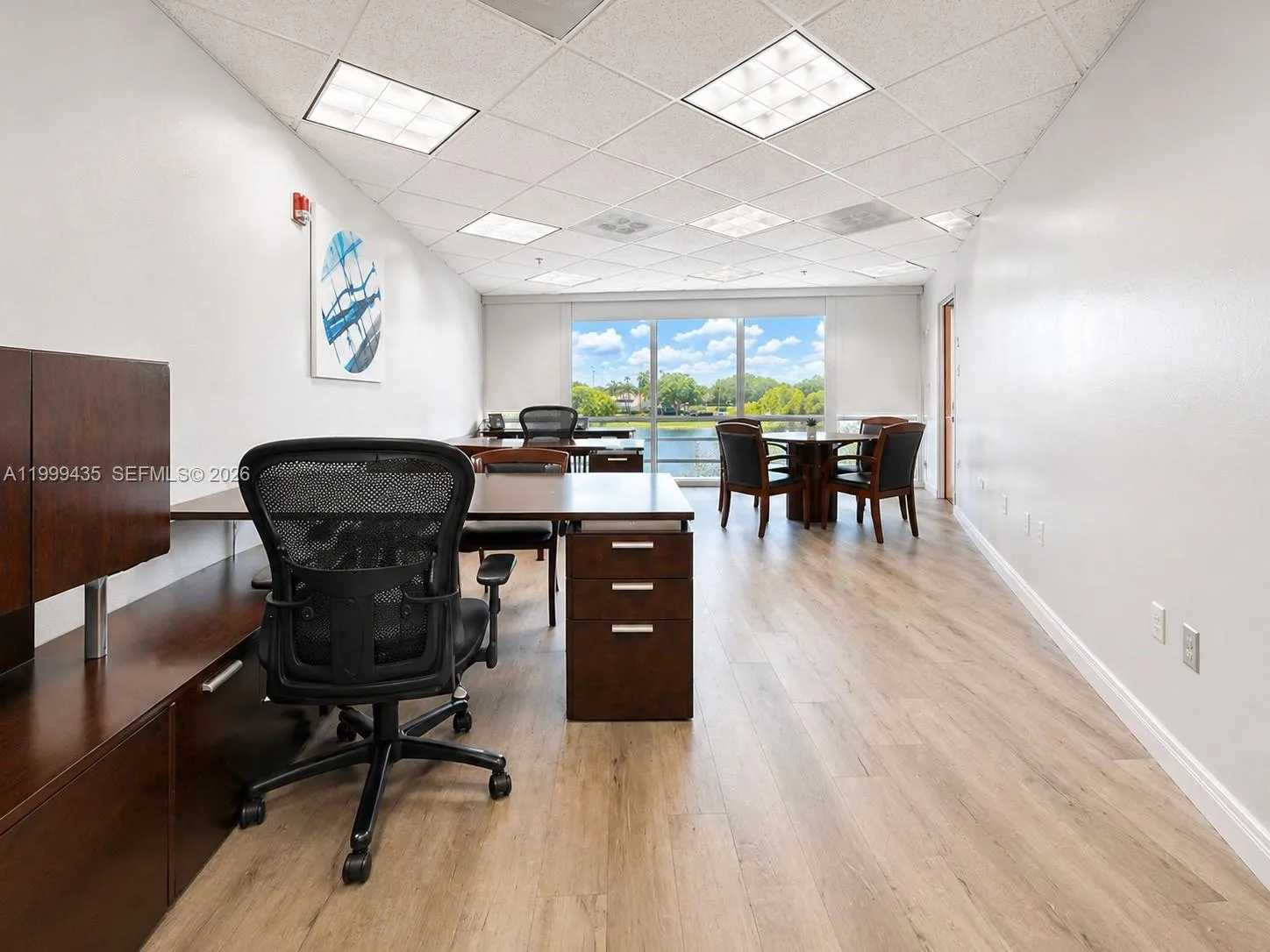 Foto de propiedad en 18501 Pines Boulevard 335, Pembroke Pines, FL 33029 Pembroke Pines con MLS# 