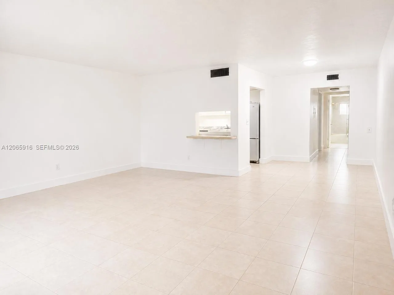 Foto de propiedad en 1855 NE 121st Street 6, North Miami, FL 33181 North Miami con MLS# 
