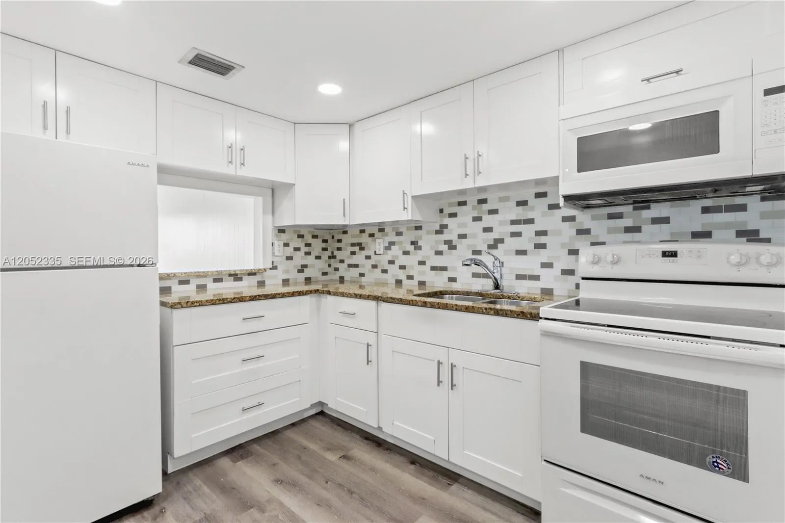Vendido 1855 W 60th Street 311, Hialeah, FL 33012, Hialeah, FL 33012