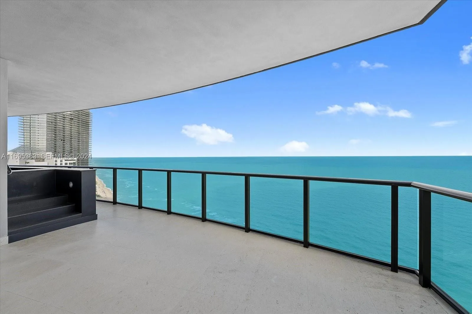 Foto de propiedad en 18555 Collins Avenue 3405, Sunny Isles Beach, FL 33160 Sunny Isles Beach con MLS# 