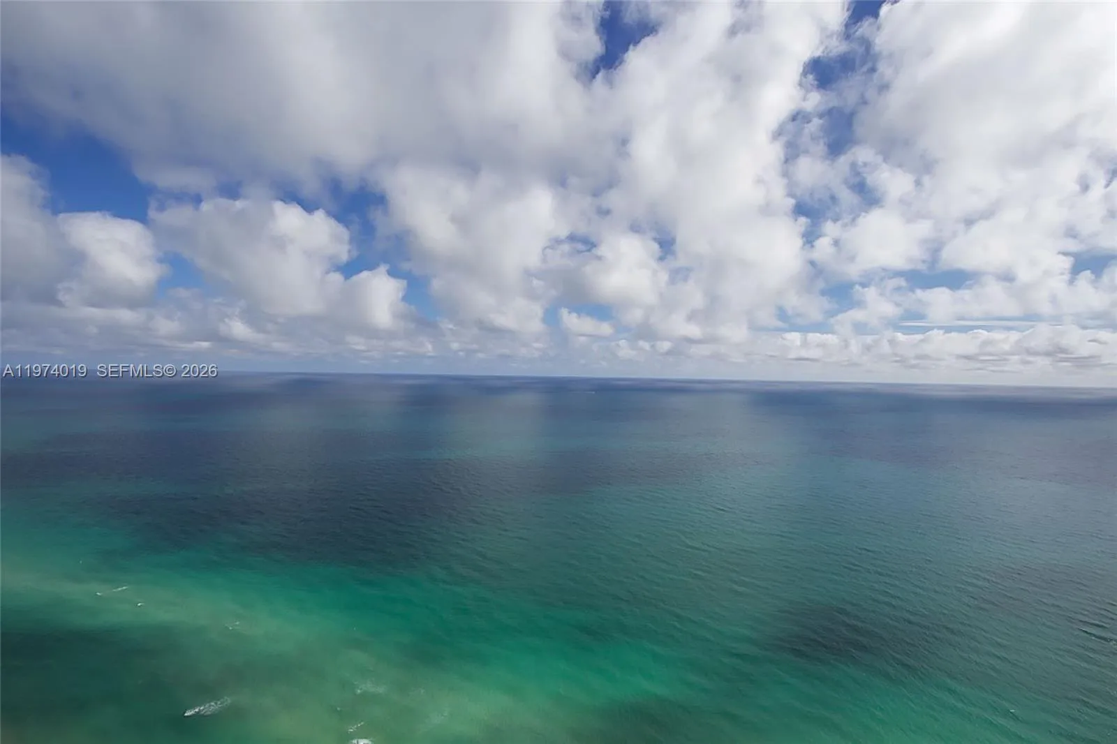 Foto de propiedad en 18555 Collins Avenue 4605, Sunny Isles Beach, FL 33160 Sunny Isles Beach con MLS# 