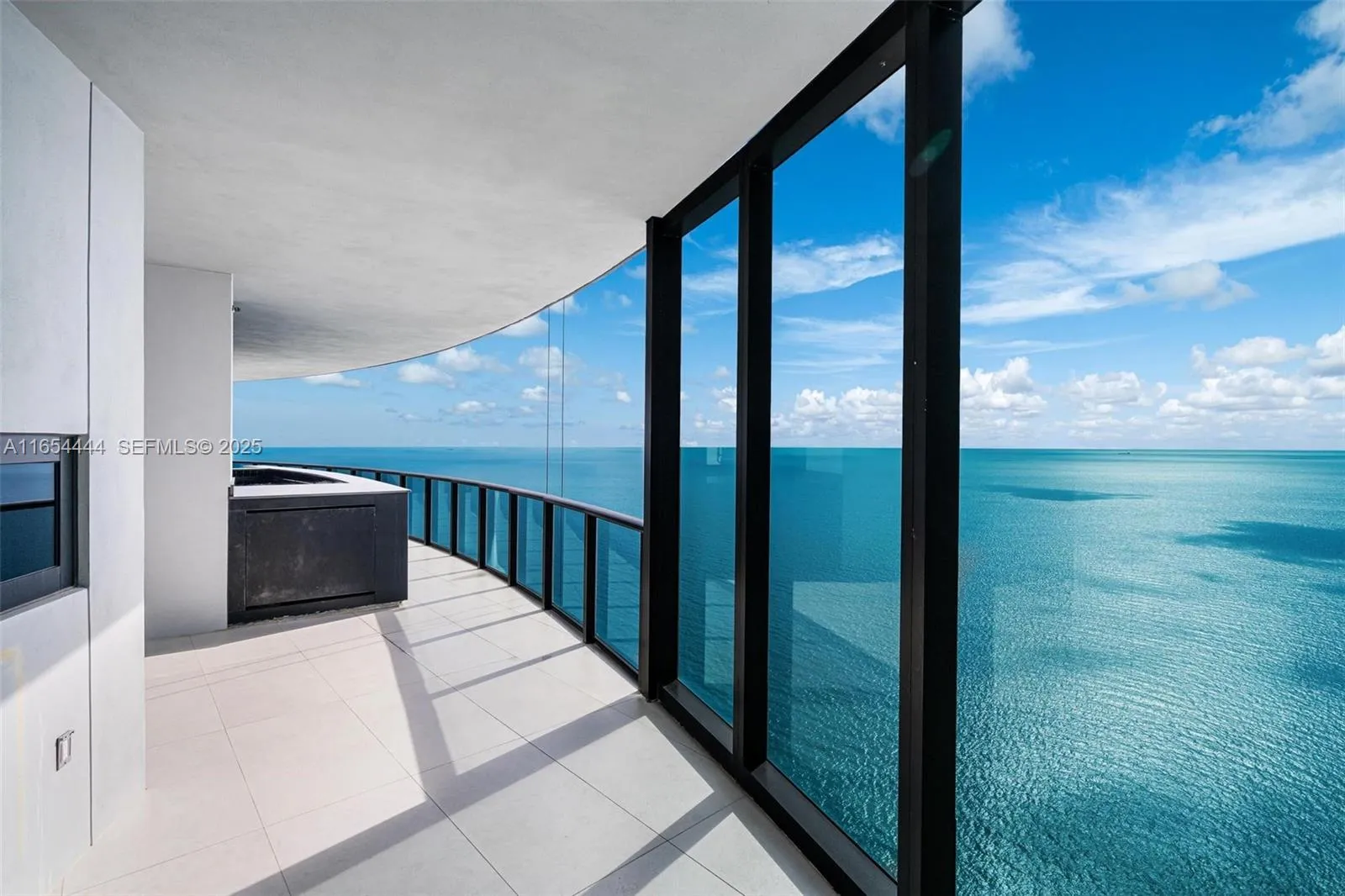 En Renta 18555 Collins Avenue 5001, Sunny Isles Beach, FL 33160, Sunny Isles Beach, FL 33160