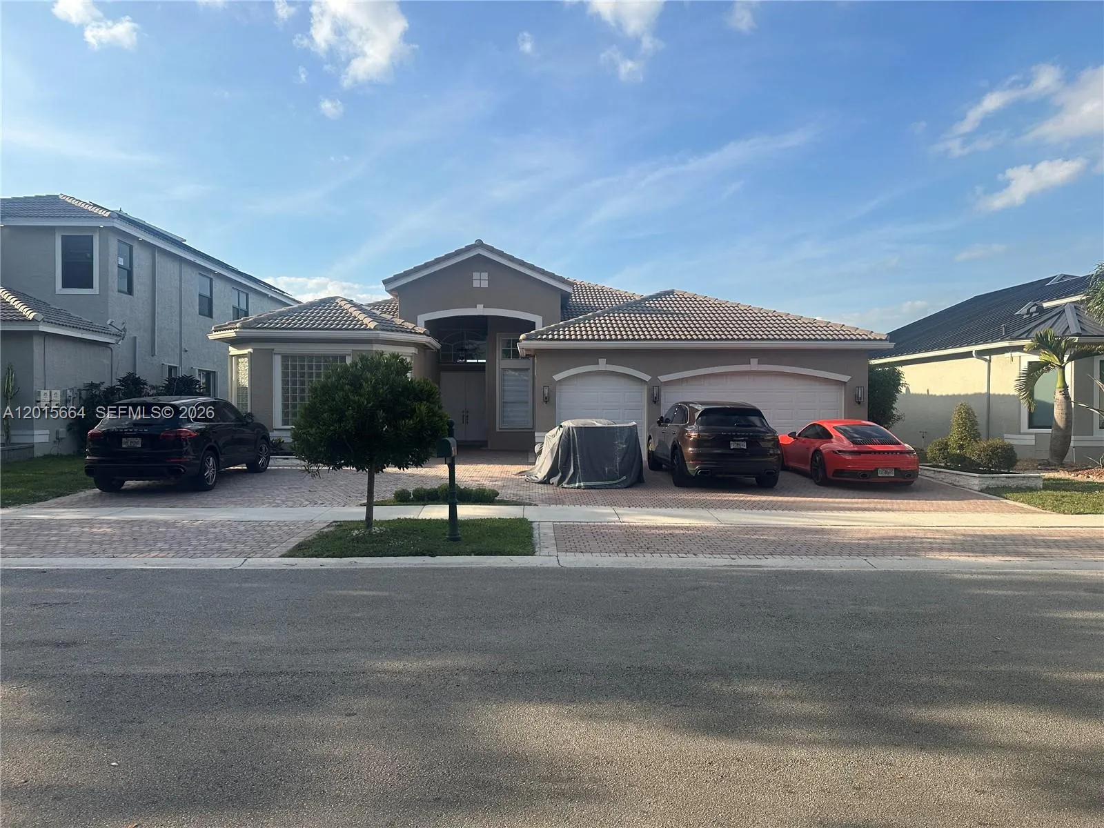 Foto de propiedad en 18571 SW 44th Street, Miramar, FL 33029 Miramar con MLS# 