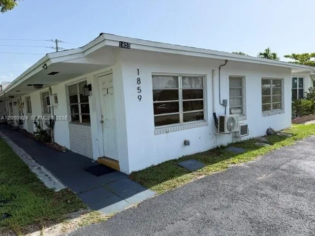 Foto de propiedad en 1859 Wiley Street 3, Hollywood, FL 33020 Hollywood con MLS# 