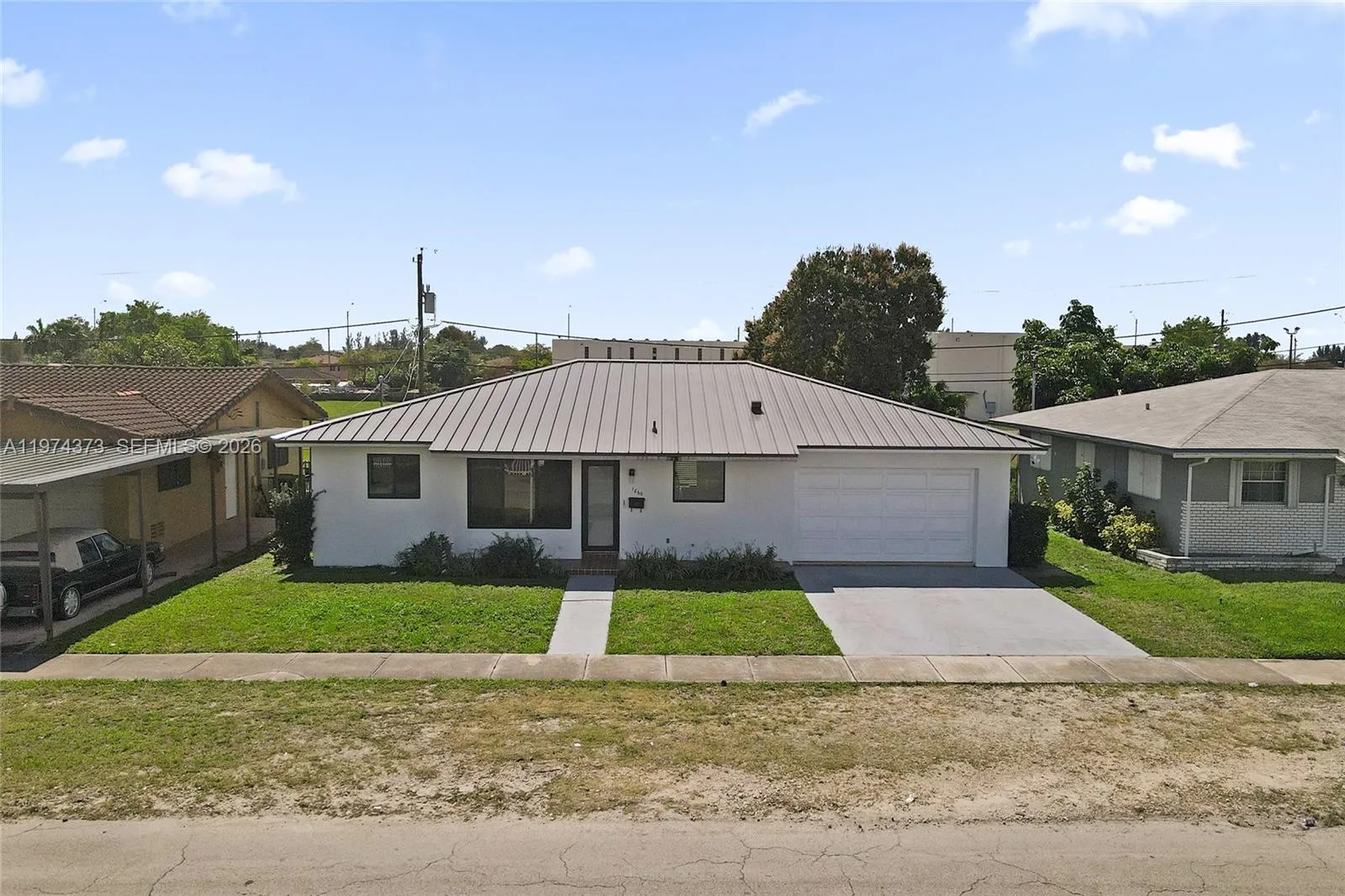 Vendido 1860 NW 121st Street, Miami, FL 33167, Miami, FL 33167