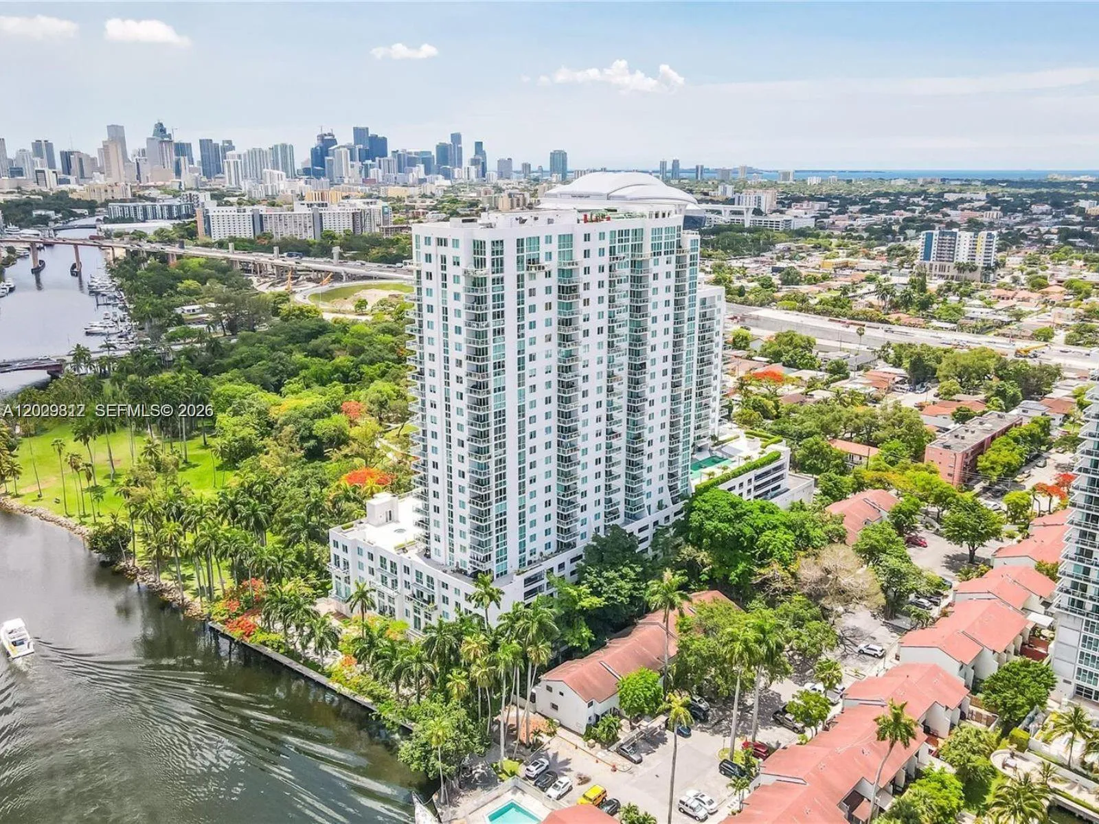 Foto de propiedad en 1861 S River Drive 1403, Miami, FL 33125 Miami con MLS#