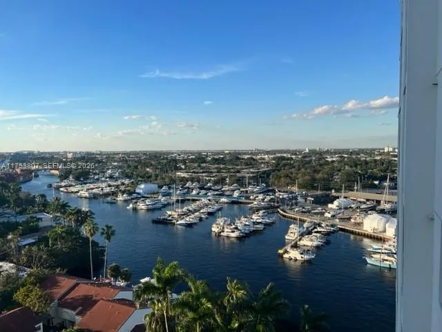 Foto de propiedad en 1861 S River Drive 1504, Miami, FL 33125 Miami con MLS# 