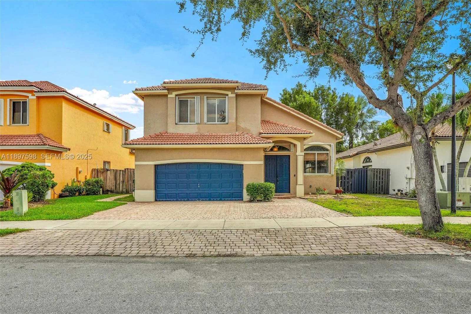 Foto de propiedad en 1861 SE 19th Avenue, Homestead, FL 33035 Homestead con MLS# 