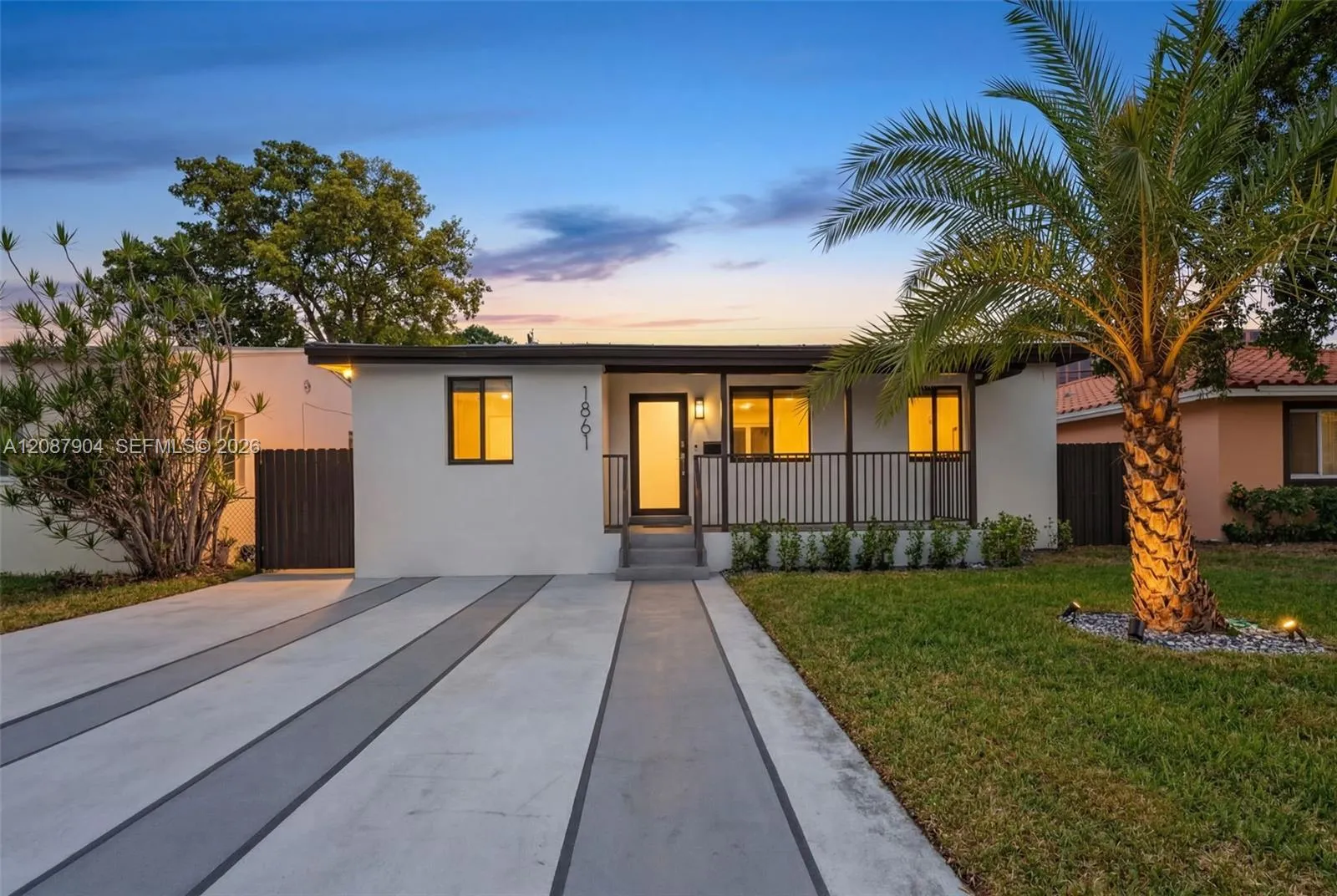 Foto de propiedad en 1861 SW 22nd Terrace x, Miami, FL 33145 Miami con MLS# 