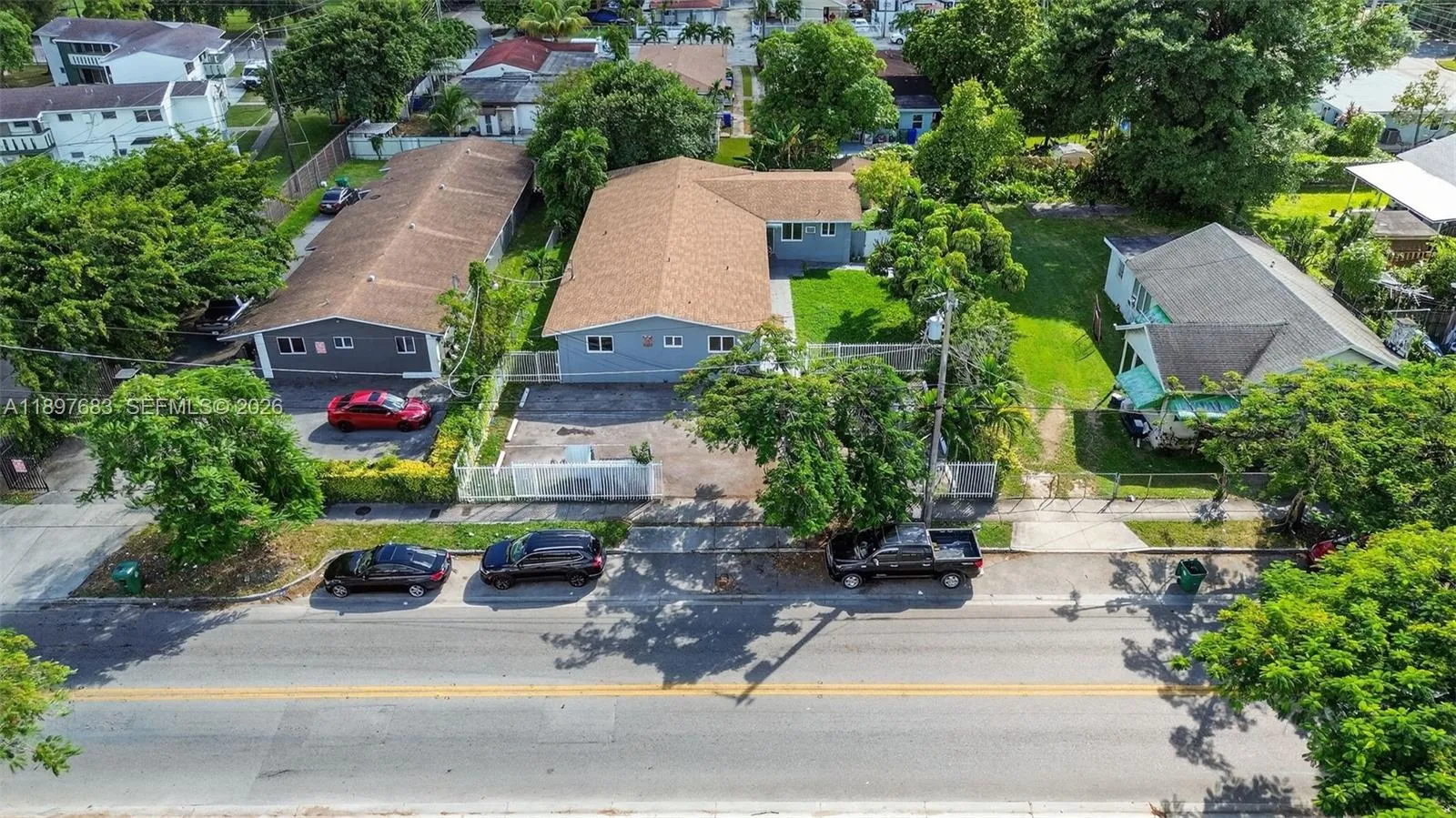 En Venta 1864 NW 28th Street, Miami, FL 33142, Miami, FL 33142