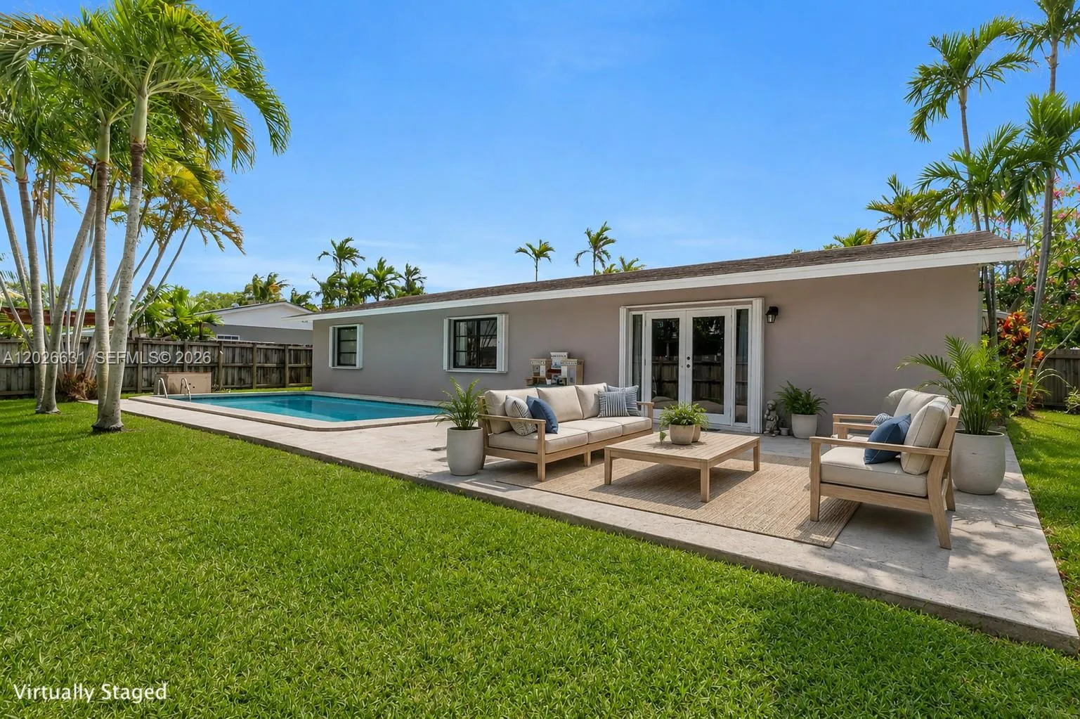 Foto de propiedad en 18645 SW 90th Avenue, Cutler Bay, FL 33157 Cutler Bay con MLS# 