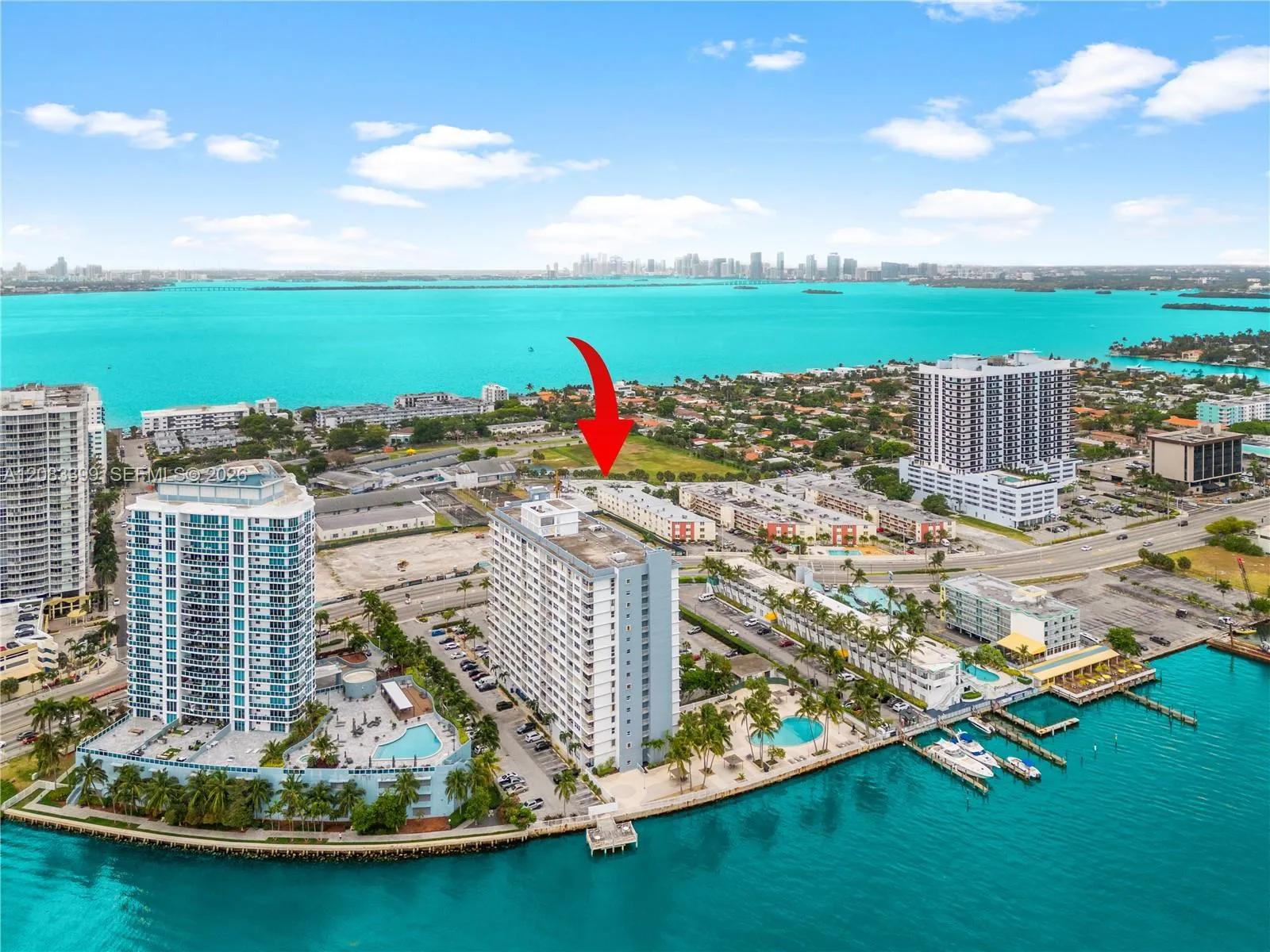 En Venta 1865 79th St Causeway 16B, North Bay Village, FL 33141, North Bay Village, FL 33141